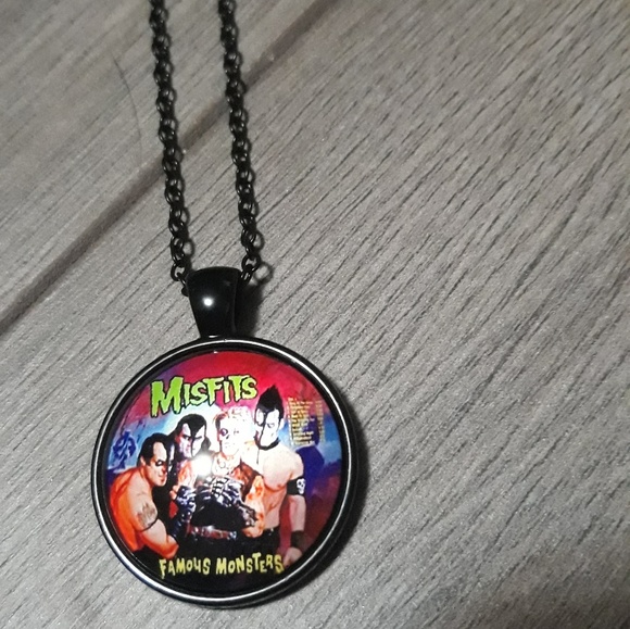 New the misfits punk necklace bundle - Picture 4 of 4